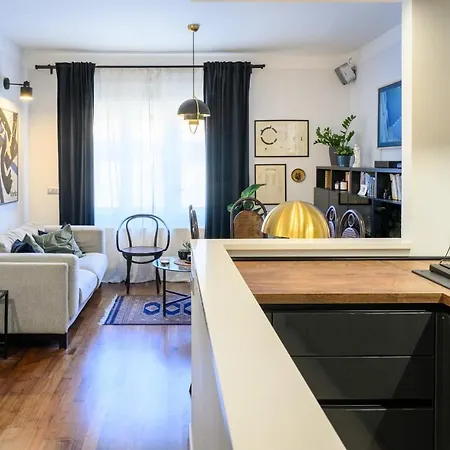アパート Designer Two-bedroom *