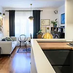 Διαμέρισμα Designer Two-bedroom *