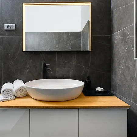 아파트 Designer Two-bedroom 스플리트