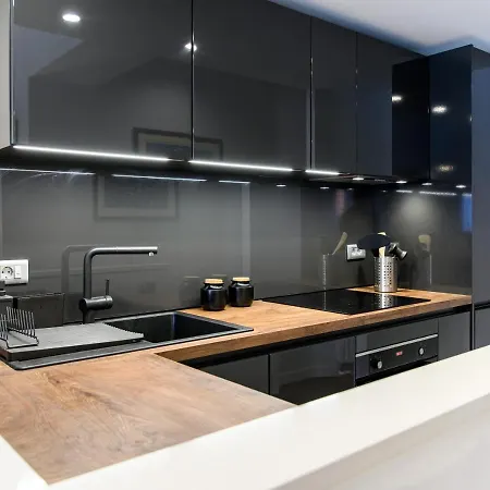 Designer Two-bedroom Apartment *